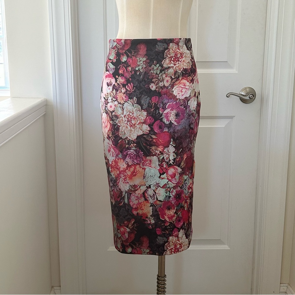New York & Company Floral Pencil Skirt in Dark Multi-Pink